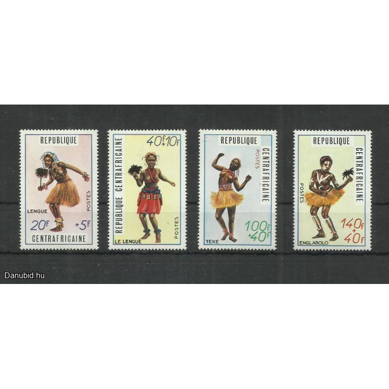 1971.- Közép-afrikai Köztársaság MNH/**-  népviselet, kulturális tánc