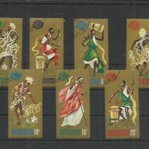 1966.- Burundi - MNH/** - Hagyományos táncosok („arany háttér”)