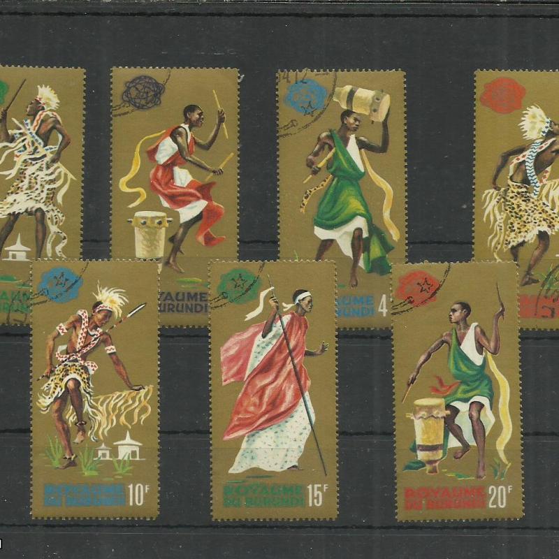 1966.- Burundi - MNH/** - Hagyományos táncosok („arany háttér”)