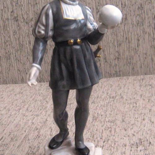 Herendi Hamlet porcelánfigura