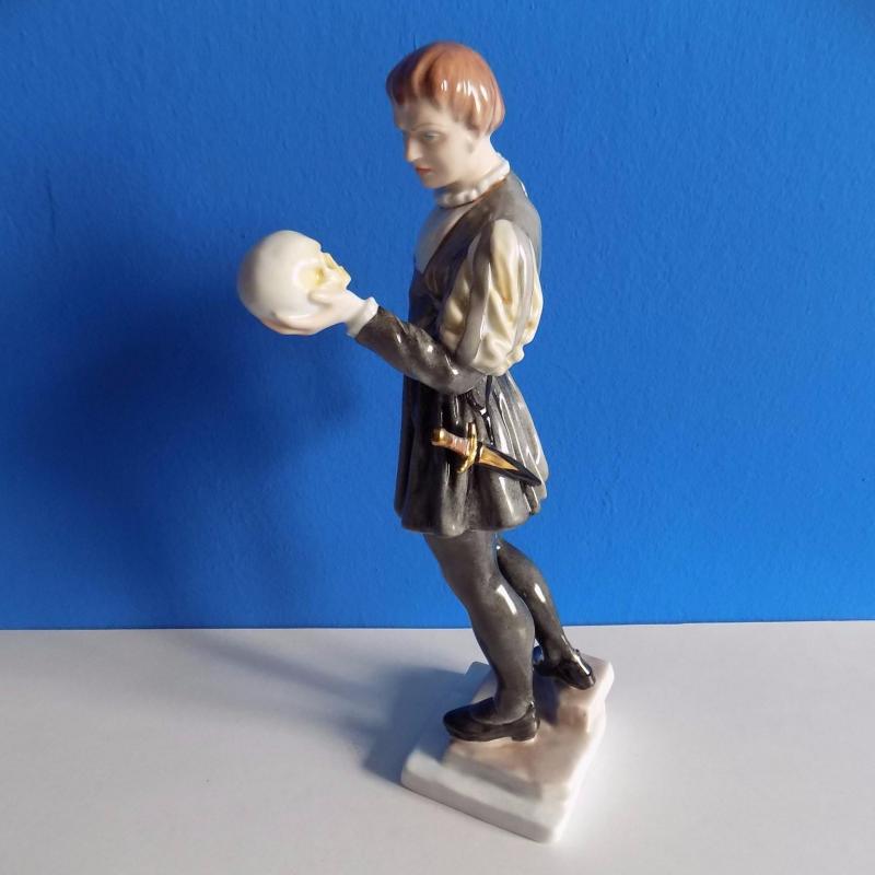 Herendi Hamlet porcelánfigura