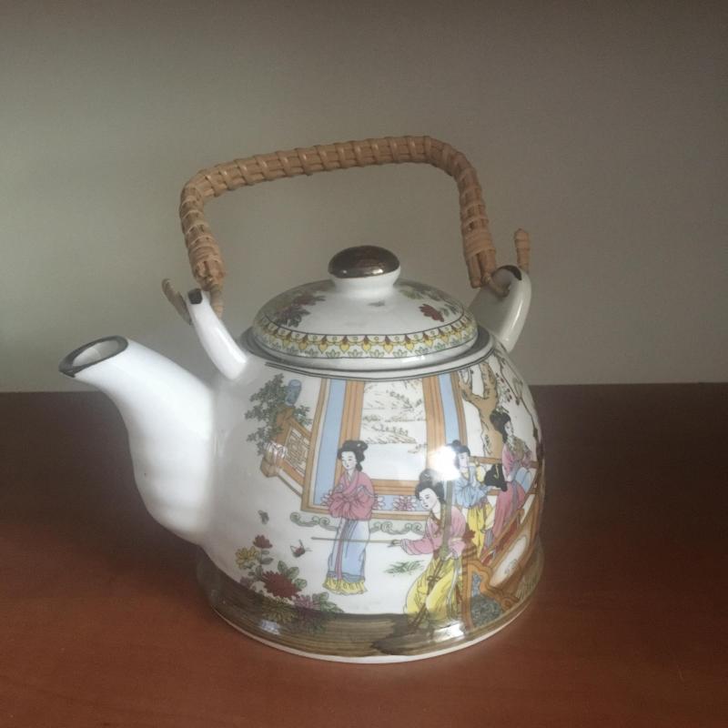 Kínai teakiöntő