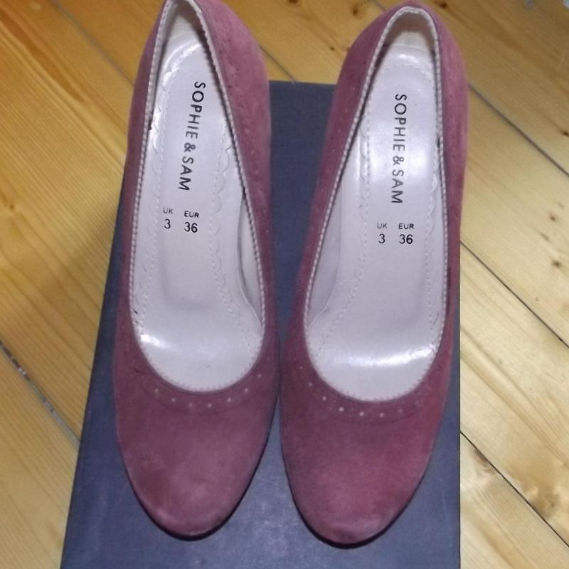 36-ös női cipő mályvaszínű új cipő