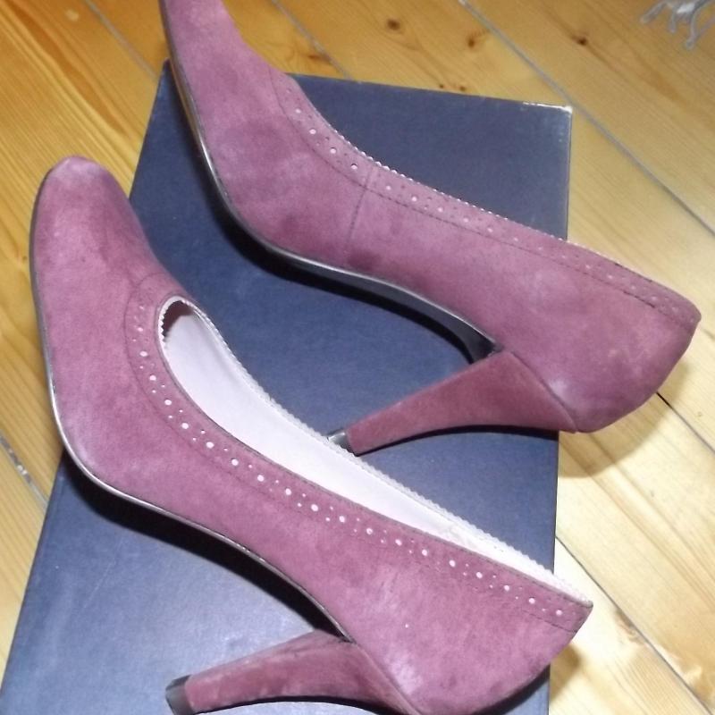 36-ös női cipő mályvaszínű új cipő