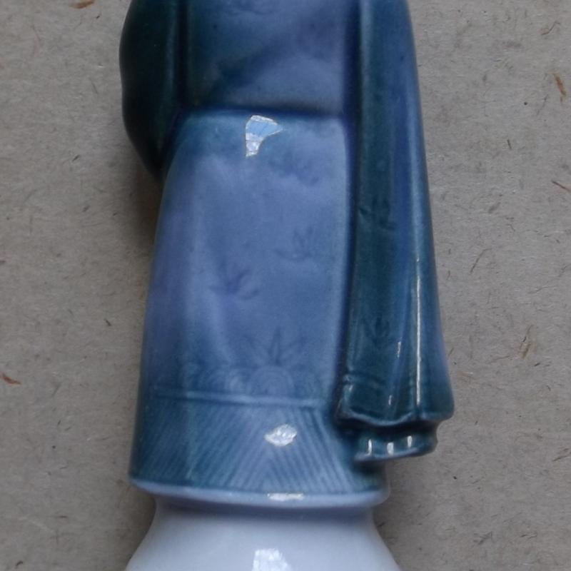 Keleti bőlcs kis szobor porcelán  aranyozott Kínai