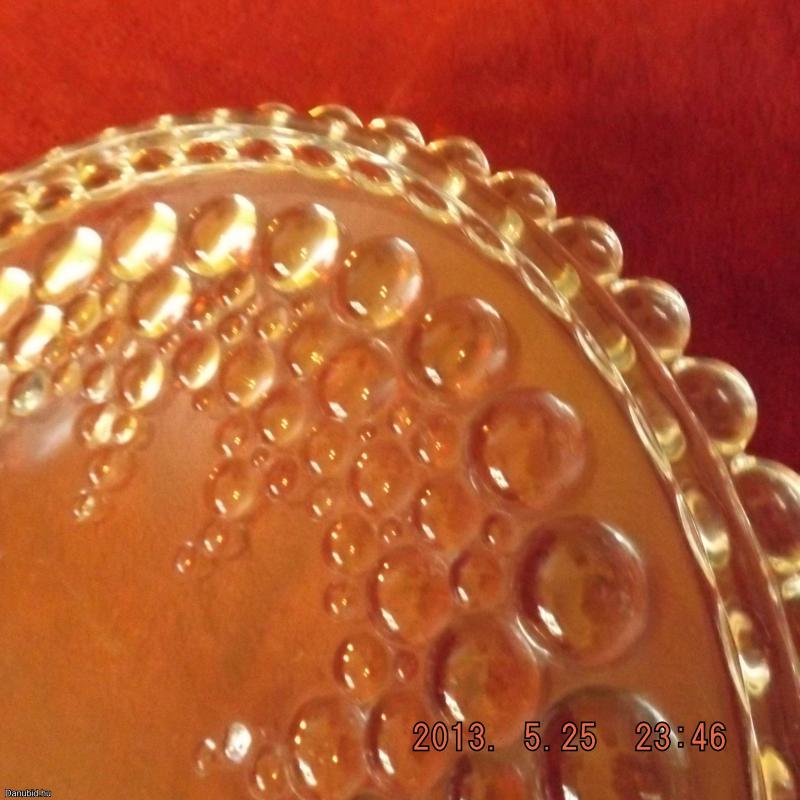 Torta vagy  gyümölcs  lapostartó üveg