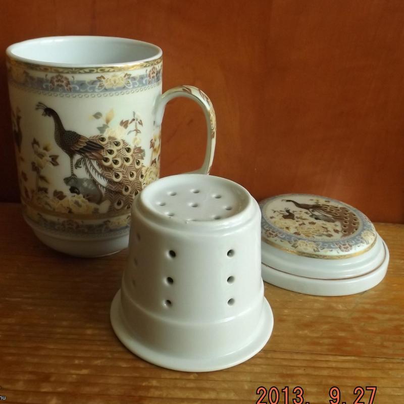 Kínai - Teásbögre - páva minta - dúsan aranyozott - Jing -Jang