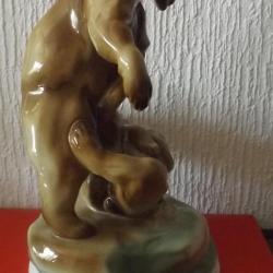 Zsolnay porcelán szobor, Markup Béla -1911- birkózó medvék,