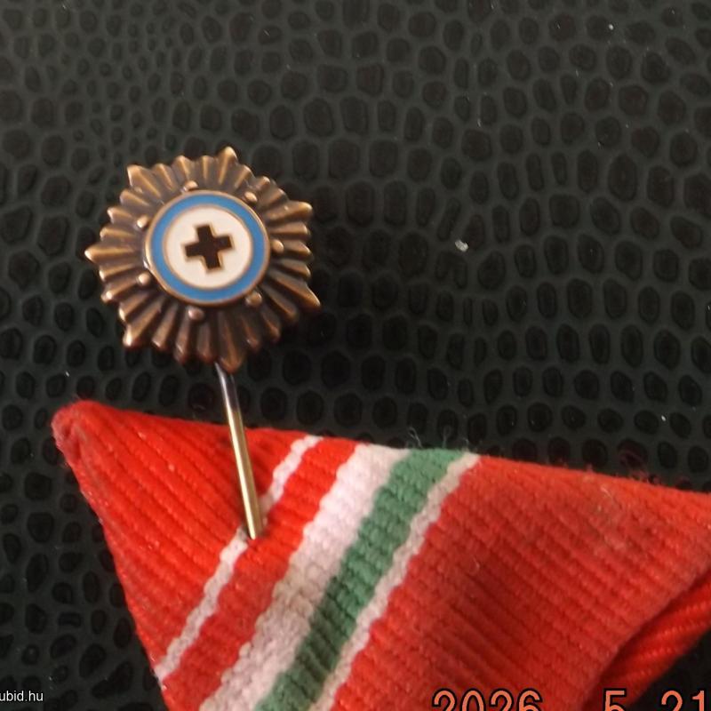 Valami kereszt - Vöröskereszt,fehér kereszt -nem tudom mi ez??