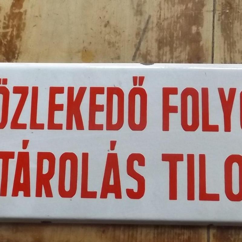 Zománctábla - Közlekedő folyosó
