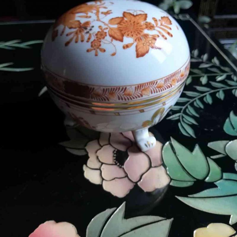 Herendi Indiai kosármintás talpas cukortartó