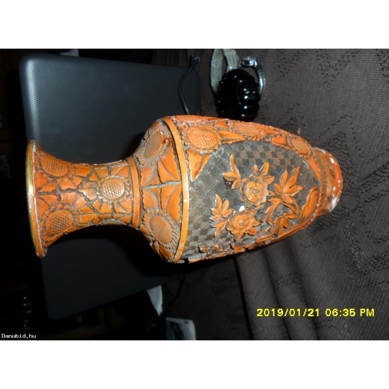 cinóber váza 23 cm magas