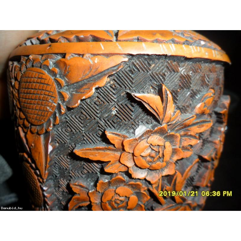 cinóber váza 23 cm magas